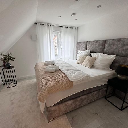 Relaxdays-Apartments 1 Garten Und Pool-Mitbenutzung, Wallbox, Kostenloser Parkplatz, Kontaktloser Checkin, Wifi Mit Smarttv 居特斯洛 外观 照片